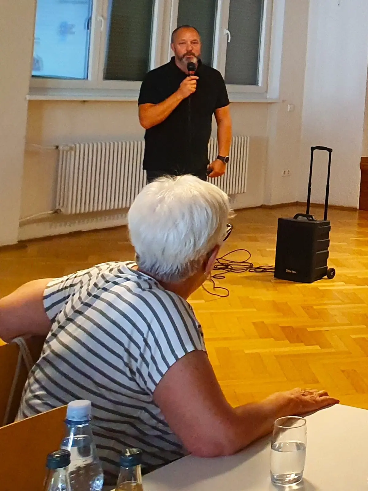 Hauptkommissar Jörg Kiefer informierte die Teilnehmer über die verschiedenen Vorgehensweisen.