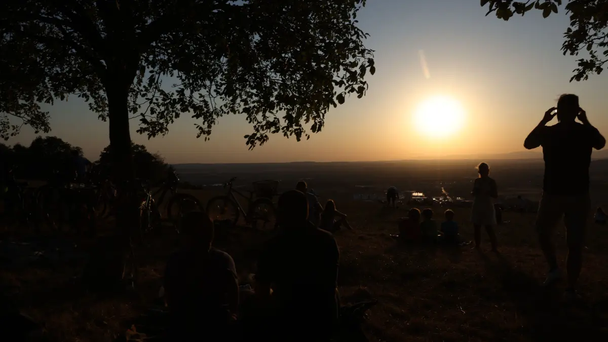 Der Blick auf die Sonne vom Tüllinger aus.