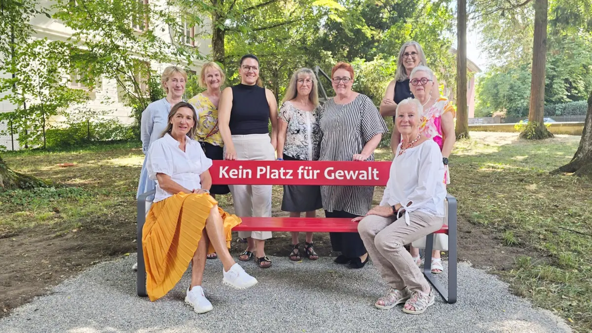 Die Rote Bank in der Duttenhofer-Anlage