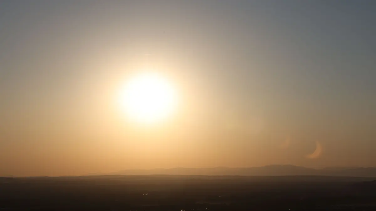 Die Sonnenfinsternis vom Tüllinger aus.