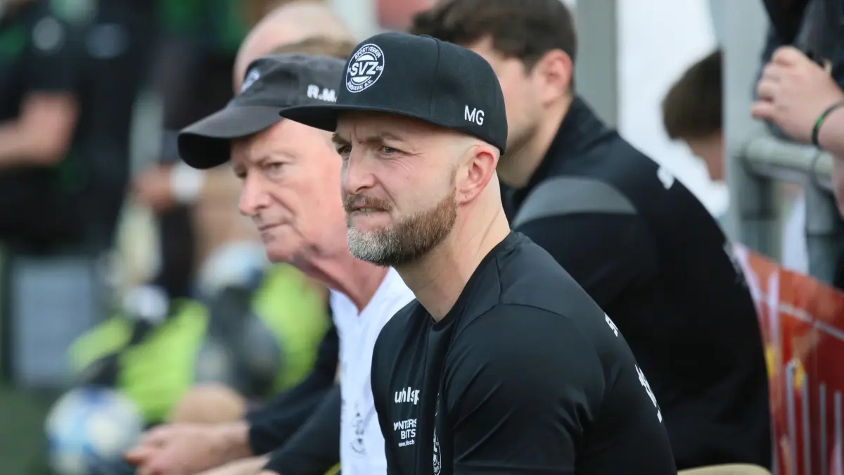 Zimmerns Trainer Marc Genter sucht trotz angespannter Personalsituation nach Lösungen, um den Saisonstart gegen den BSV Schwenningen erfolgreich zu gestalten.