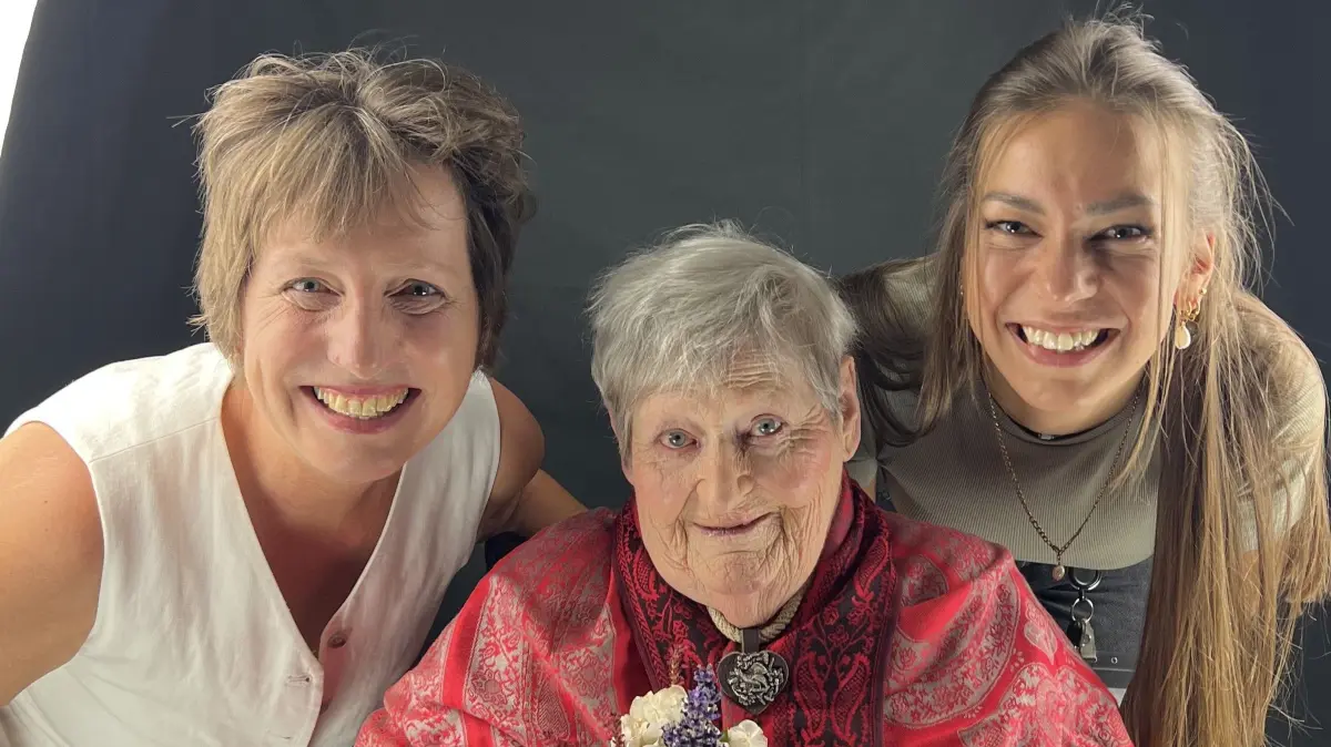 v.r.n.l. Martina Baumgartner, Philomena Hauer, Alexandra Dinger