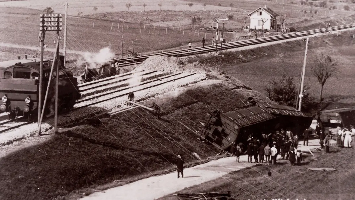 Einer der schwersten Wirbelstürme im Gäu hatte verheerende Verwüstungen zur Folge und hob am heutigen „Alten Bahnhof“ Eutingen sogar einen Eisenbahnzug aus den Gleisen.