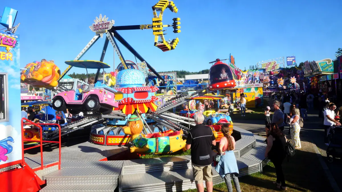 Bald drehen sich auf dem Schwenninger Messegelände wieder die Karussells. Das Volksfest steht vom 21. bis 31. August an.