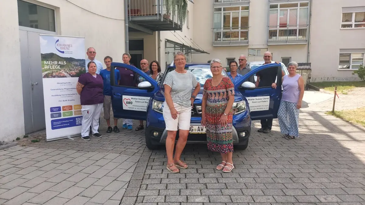 Ein eingespieltes Team: die Awo Haslach, dessen Fahrer, das Küchenpersonal des Brenzheims und die Heimleitung