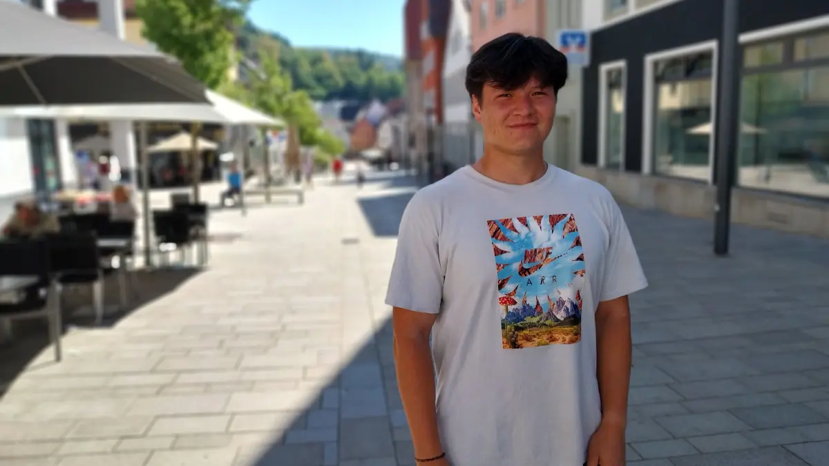 Viet Duc Hajo Hoang aus Albstadt will an der kroatischen Küste 100 Kilometer laufen und dabei Spenden für das Tierheim in Tailfingen generieren.