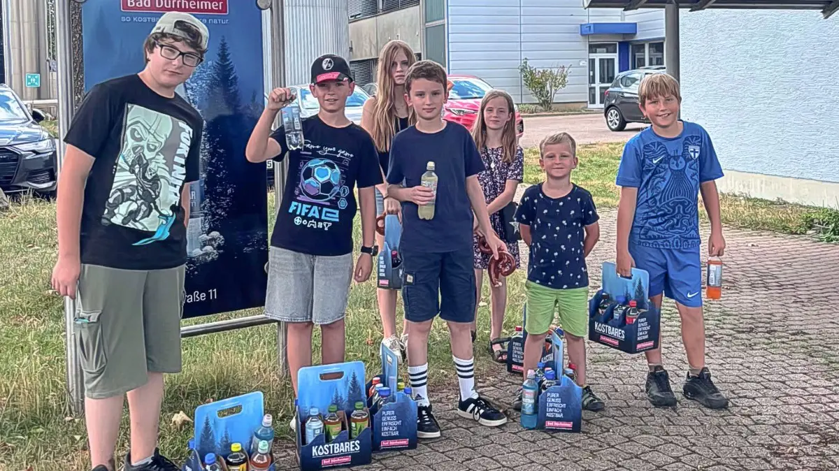 Auf den Weg des Wassers in die Flasche begaben sich die Kinder bei der Firma Bad Dürrheimer Mineralbrunnen.
