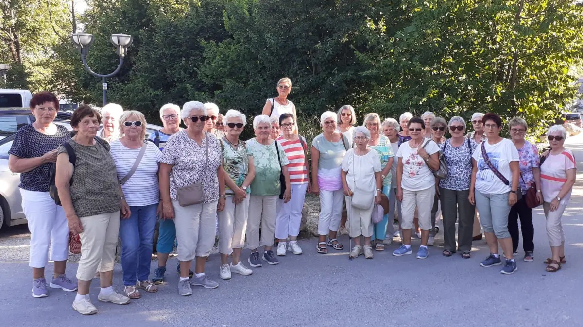 Die Gruppe auf Ihrem Ausflug