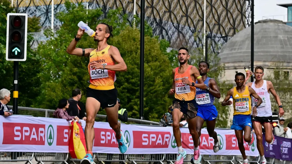 Leichtathletik: Europameisterschaft: 16.08.2026, Großbritannien, Birmingham: Leichtathletik: Europameisterschaft, Marathon, Männer, Finale, der Deutsche Simon Boch (l-r), der Spanier Ilias Fifa, der Israeli Bukayawe Malede und der Schwede Ebba Tulu Chala in Aktion. Foto: Ben Stansall/POOL AFP/AP/dpa +++ dpa-Bildfunk +++