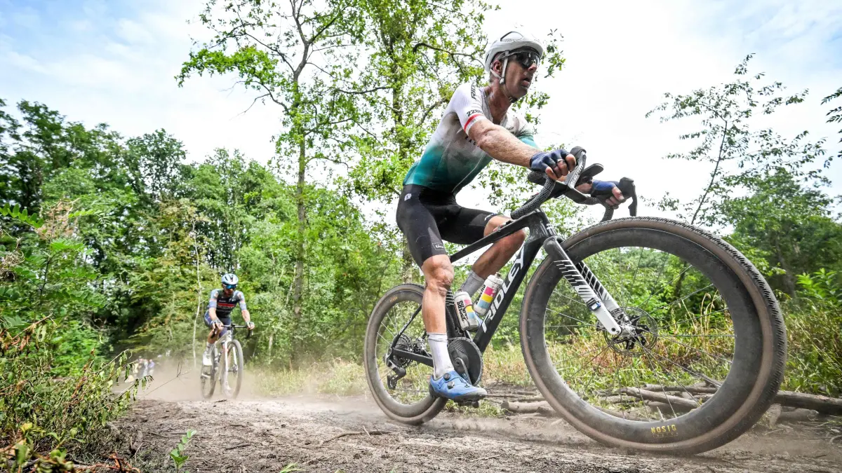 CYCLING-BEL-GRAVEL-CHAMPIONSHIP: UCI Cyclo-cross team Group Hens–Maes Containers Belgian rider Daan Soete competes in the men's elite race of the Belgian Gravel Championships in Grobbendonk on August 16, 2026. (Photo by ELIAS ROM / Belga / AFP) / Belgium OUT