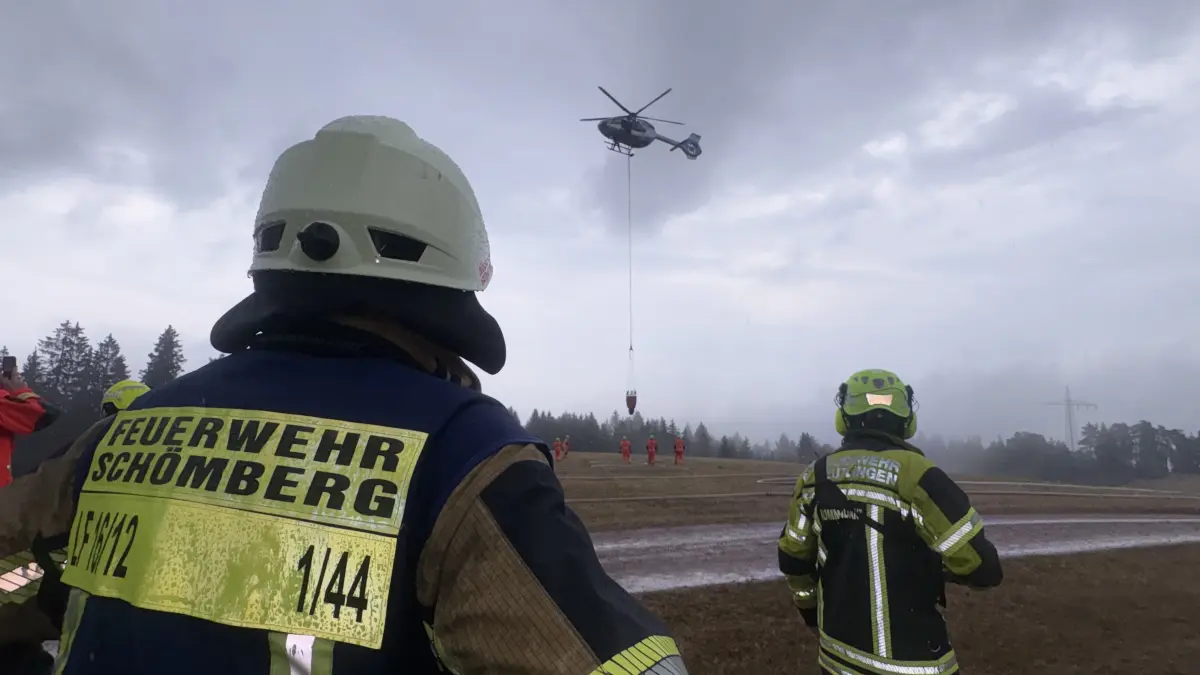 Der Löschhubschrauber konnte am Montagvormittag starten.