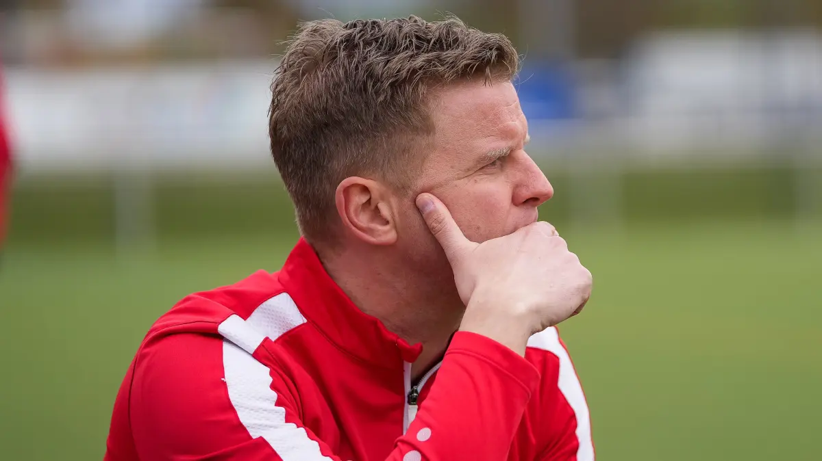 SVE-Trainer Dominik Rakoczy war dem Losentscheid sichtlich frustriert.
