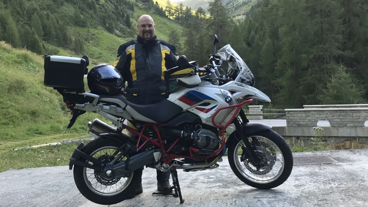 Martin Schroth ist begeisterter Motorradfahrer.