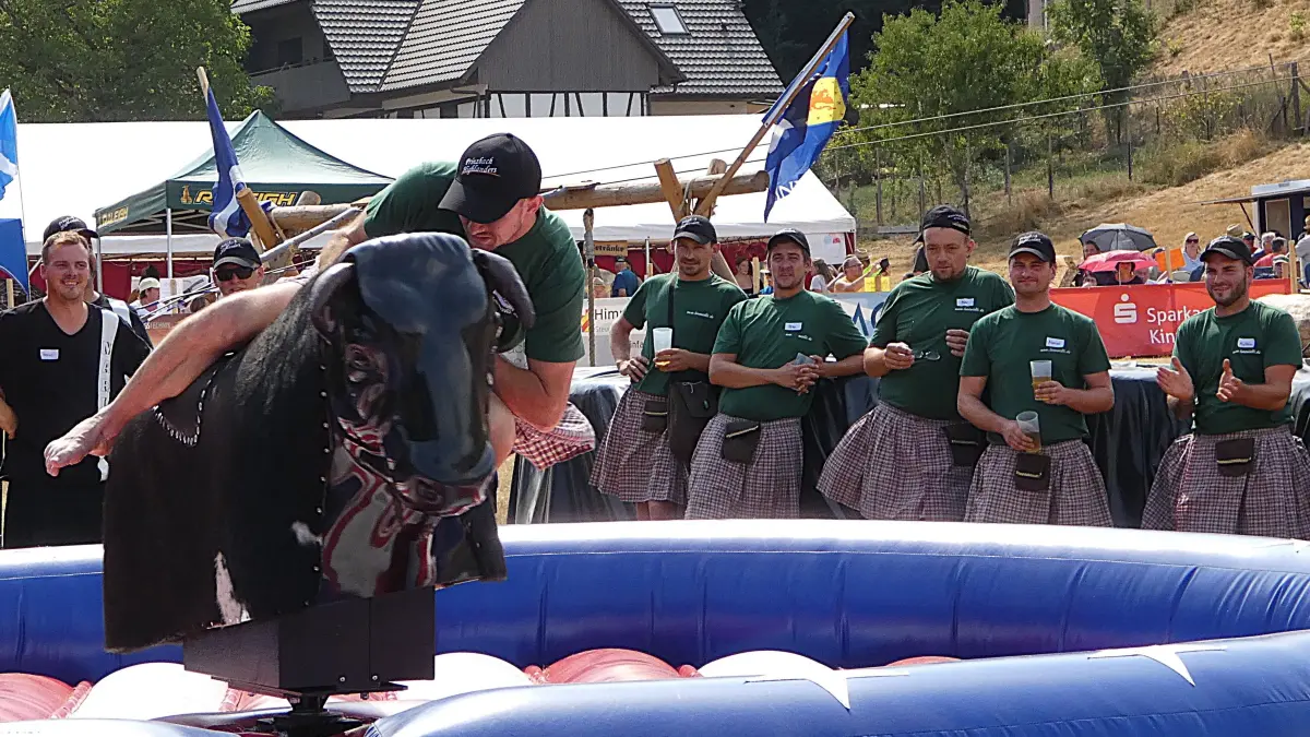 Bei „Riding the bull“ war eine sehenswerte Diszipln.