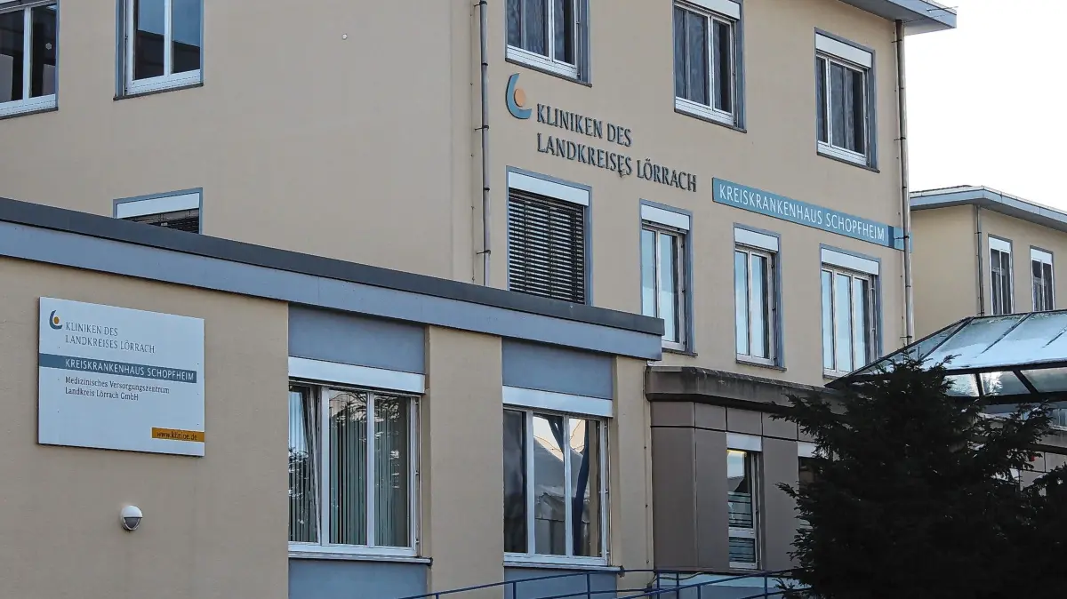Wie geht es mit dem Klinikgebäude weiter? Jetzt hat auch der Stammtische der Arztsenioren seine Vorschläge unterbreitet.