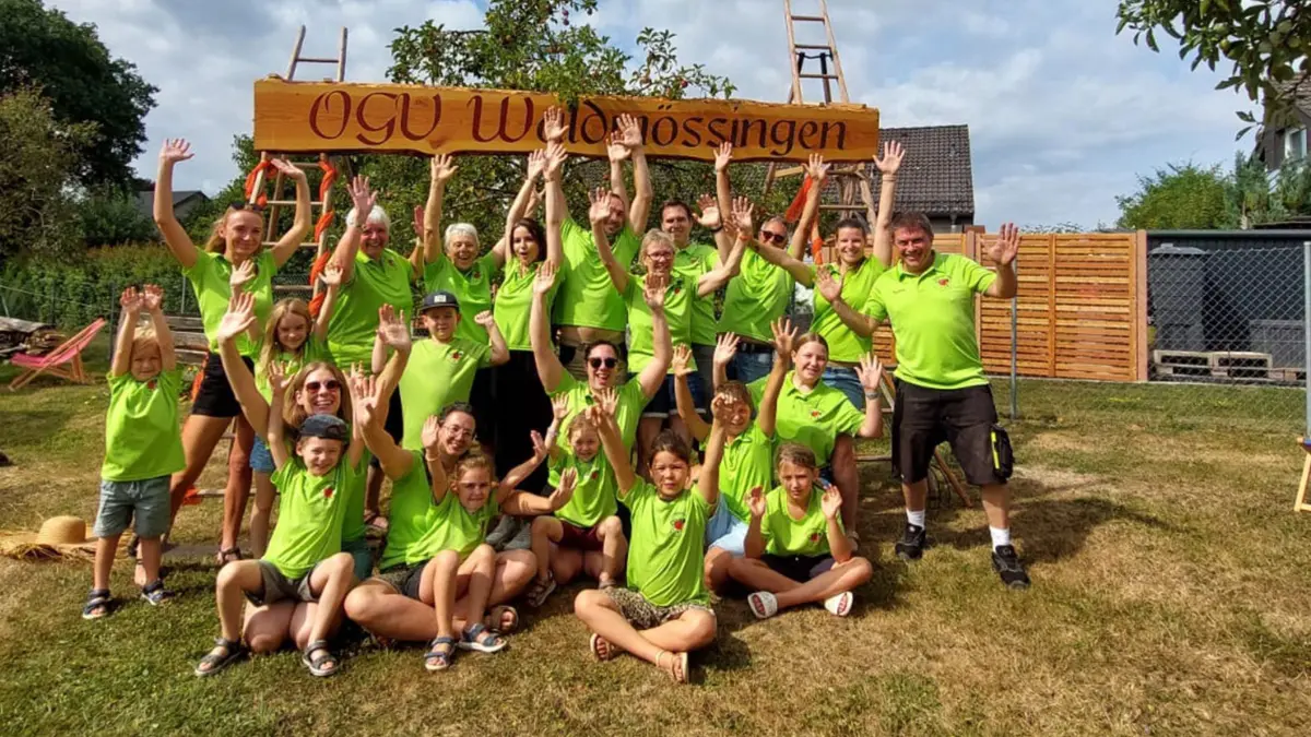 Bei bestem Sommerwetter hatten die Apfelagenten des OGV Waldmössingen zum „Grill & Chill“ in die Vereinsanlage eingeladen.