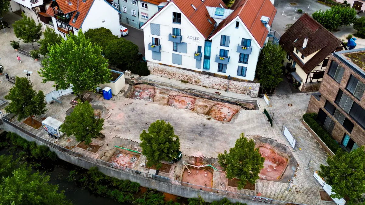 Die Baustelle auf dem Longwyplatz von oben.