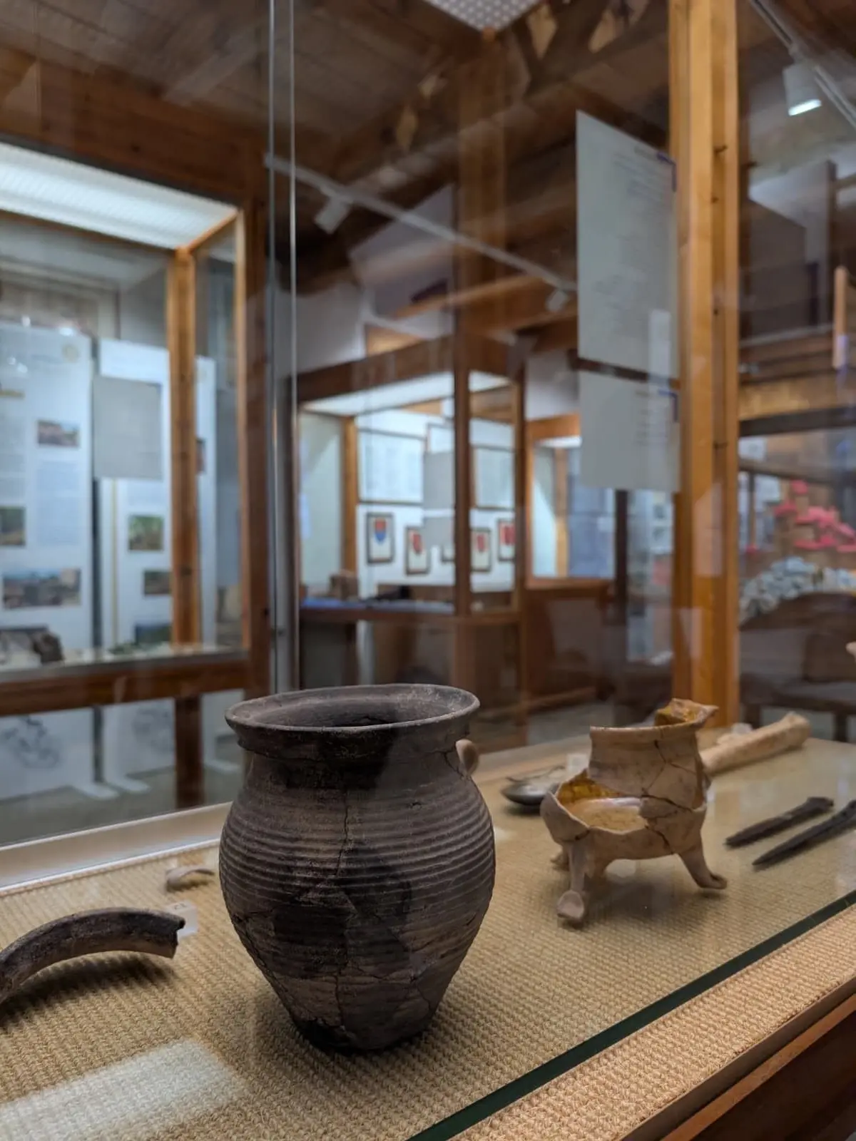 Blick in die Ausstellung in der Burg