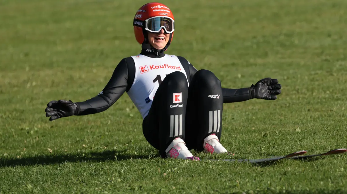 FIS Nordic Combined Summer Grand Prix in Oberstdorf, Germany: Nathalie ARMBRUSTER, GER, Bib Number 17, Run 1, Action Photo, Women's Large Hill Provisional Round at FIS Nordic Combined Summer Grand Prix in Oberstdorf, Germany, 2026-08-18, Photo Credit: action press / NocoGirls