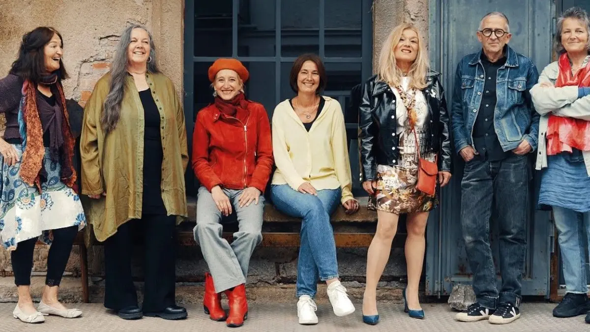Sie öffnen am12. und 13. September wieder ihre Ateliers im Rottweiler Künstlerviertel: v.l. Angelika Karoly, Susanna Streicher-Geiger, Julia von Troschke, Sabine Hoffmann, Monika Kustermann, Andreas Häffner und Franziska Teufel.
