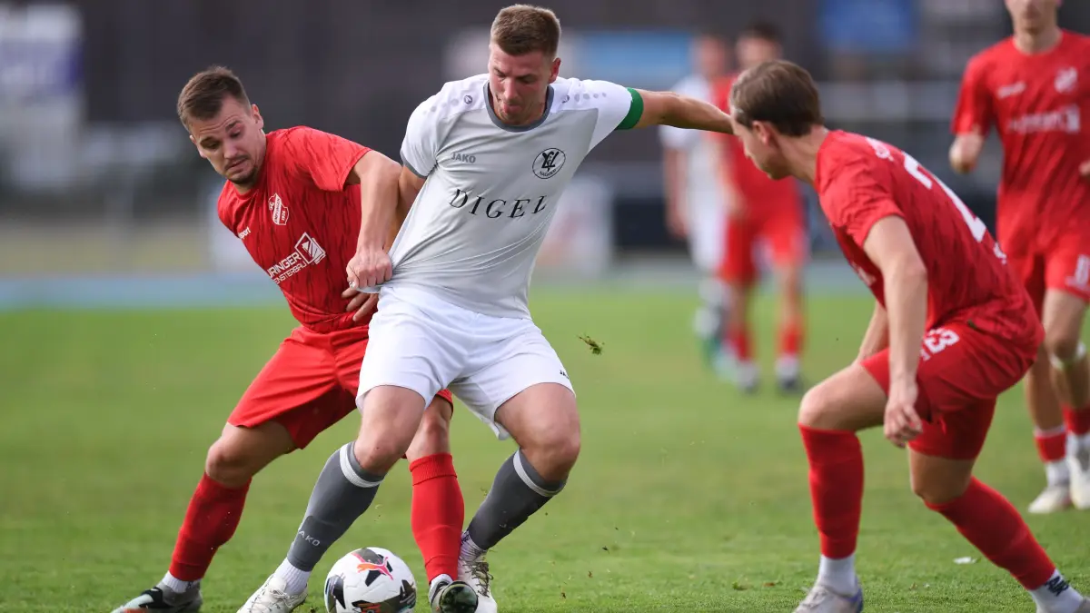 Der VfL Nagold – hier mit Kapitän Chris Wolfer (am Ball) – hatte in der dritten Runde die SG Empfingen besiegt.