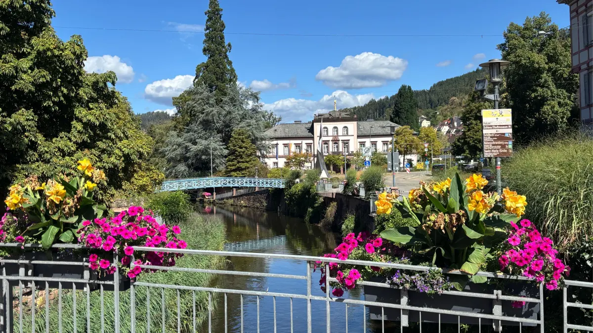 Niedrigwasser in der Schiltach: War die Wasserentnahme der Stadt erlaubt?