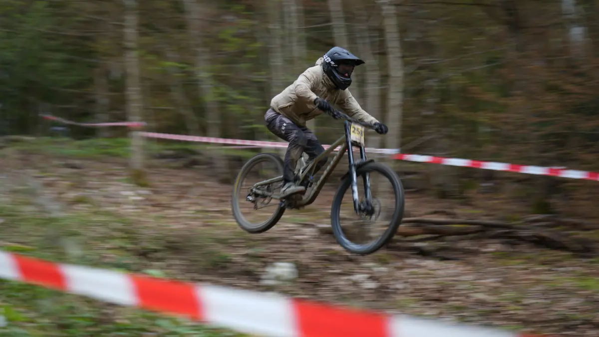 Im Biekpark Todtnau - dem einzigen Bikepark in Südbaden - geht's rasant bergab. Vom 11. bis 13. September finden hier die Deutschen Downhill-Meisterschaften statt.