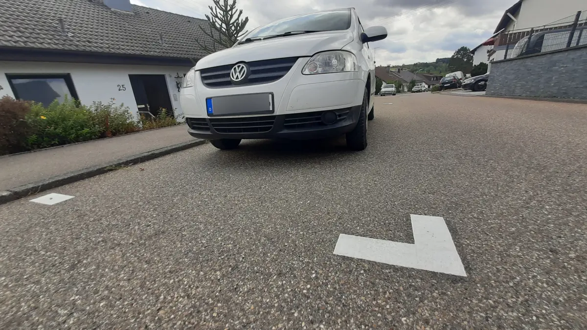 Parkmarkierung in der Bergstraße