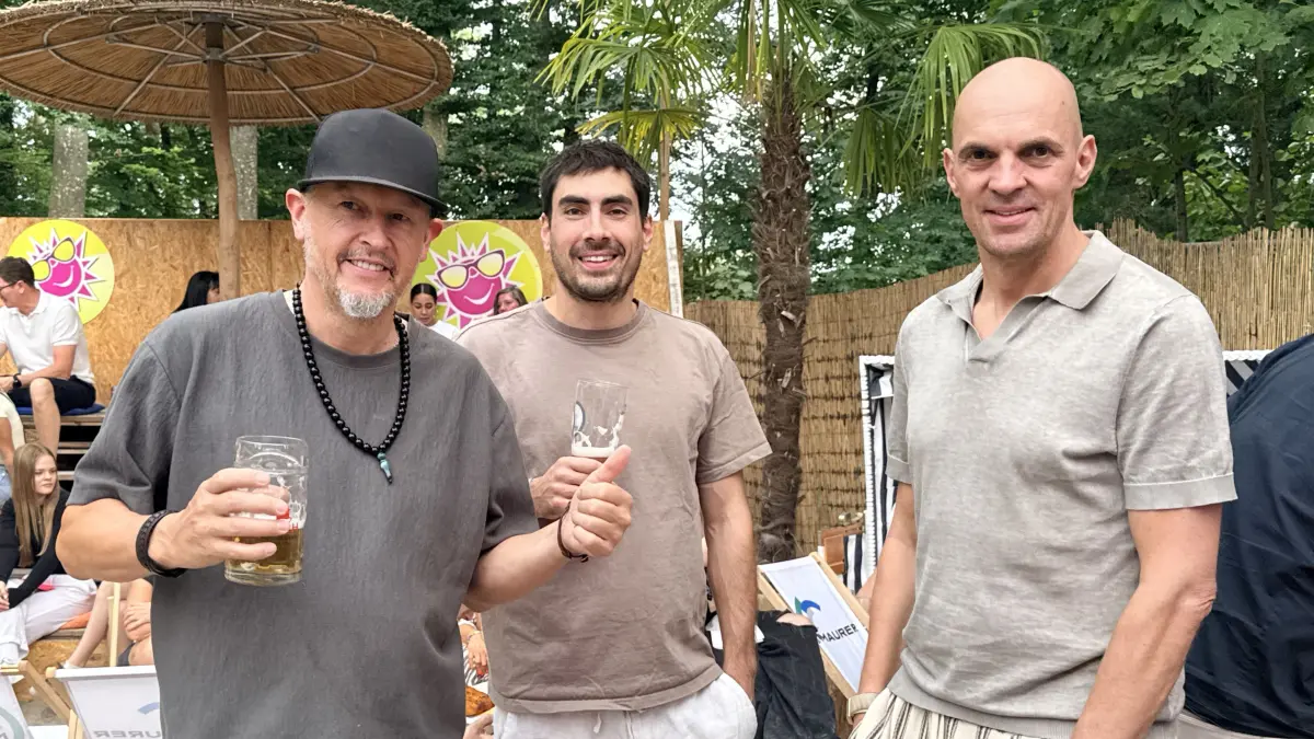 Super zufrieden mit dem Fazit und voller Ideen für 2027: Thomas Wenger (von links), Fabio Wagner und Ferienzauber-Geschäftsführer Mike Wutta