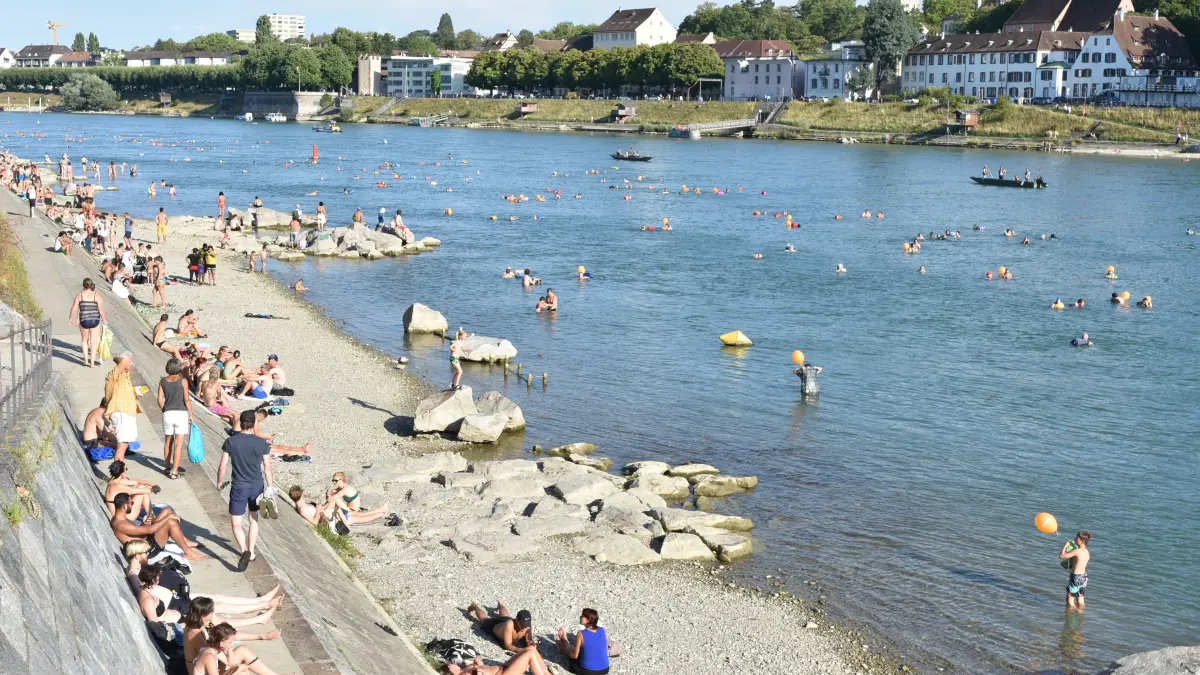 Das Basler Rheinschwimmen ist mittlerweile weit über die Basler Stadtmauern bekannt.