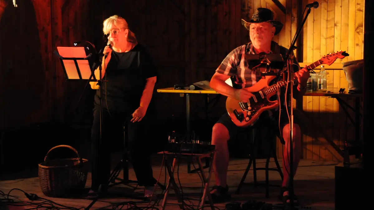 Gundi und Peter sorgten mit Rock ’n’ Roll für musikalische Unterhaltung.