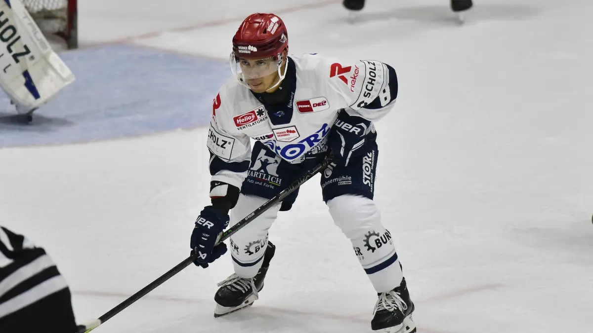 Schwenninger Wild Wings (weiss) - TPS Turku (schwarz), Austin Ortega (8) Sturm SERC Wild Wings