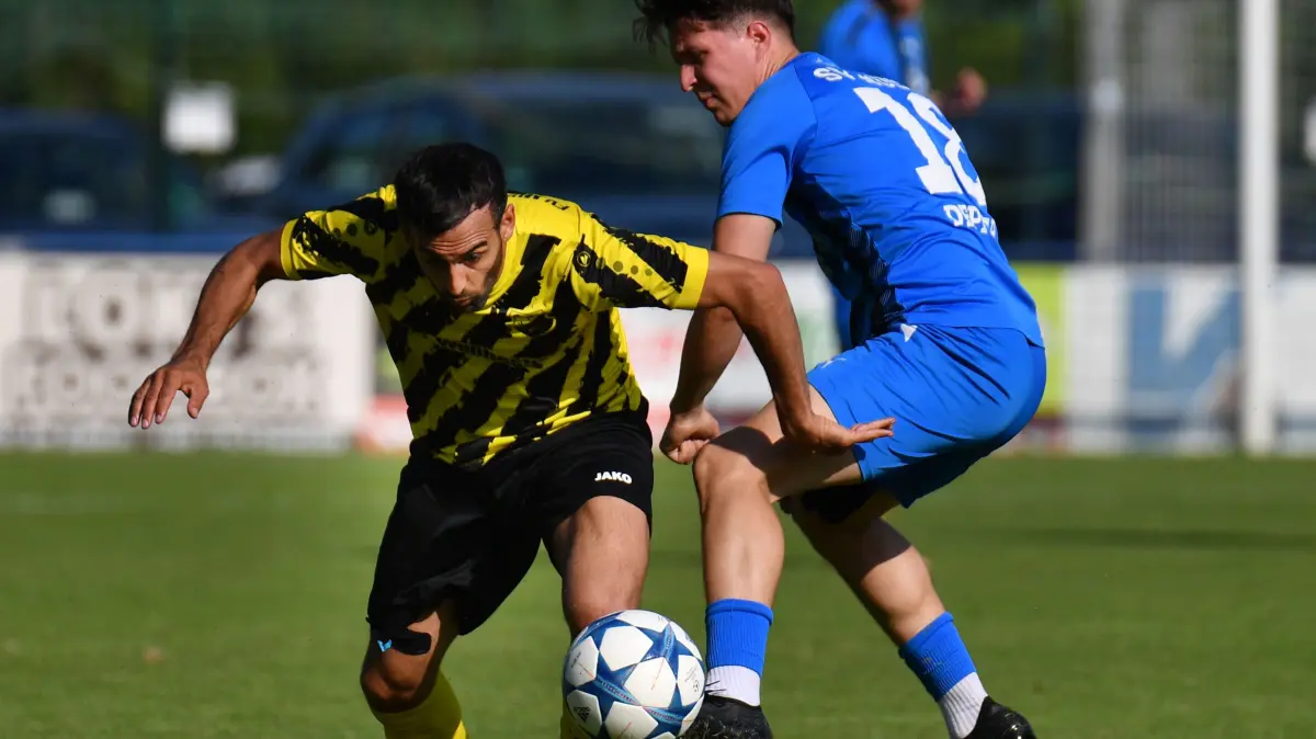 Markus Depner (rechts) und der SV Rust holten einen 0:3-Rückstand auf.