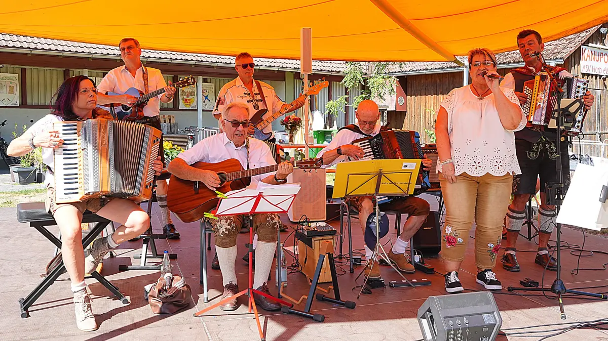 Auch 2026 brachen die Stammtischmusikanten alle Zuschauerrekorde im Alten Freibad.