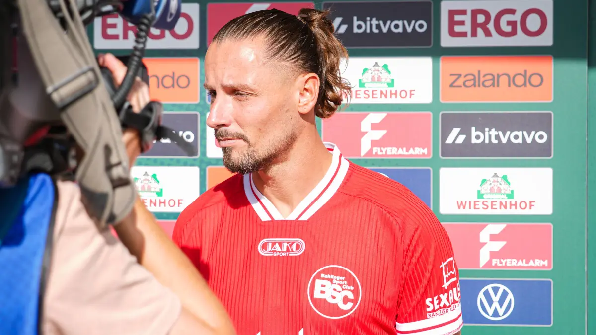 Deutschland, Fußball, DFB-Pokal, Saison 2026/2027, 1. Hauptrunde, Bahlinger SC vs. 1. FC Magdeburg, Kaiserstuhlstadion Bahlingen am Kaiserstuhl: Hasan Pepic Bahlinger SC, 27 Bahlingen Kaiserstuhlstadion Baden-Württemberg Deutschland *** Germany, Soccer, DFB Cup, 20262027 Season, 1st Round, Bahlinger SC vs. 1. FC Magdeburg, Kaiserstuhlstadion, Bahlingen am Kaiserstuhl, Hasan Pepic, Bahlinger SC, 27, Bahlingen, Kaiserstuhlstadion, Baden-Württemberg, Germany Copyright: xFINLEYxMÖRCHx