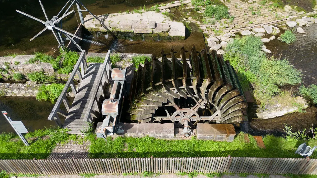 Am Tag des offenen Denkmals wird Heide Dittus die Teilnehmer bei ihrer Wasserwanderung auch zum historischen Wasserrad führen.