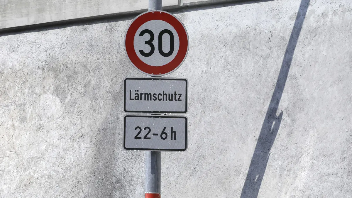 Der Großteil der Schilder in Schramberg ist montiert.