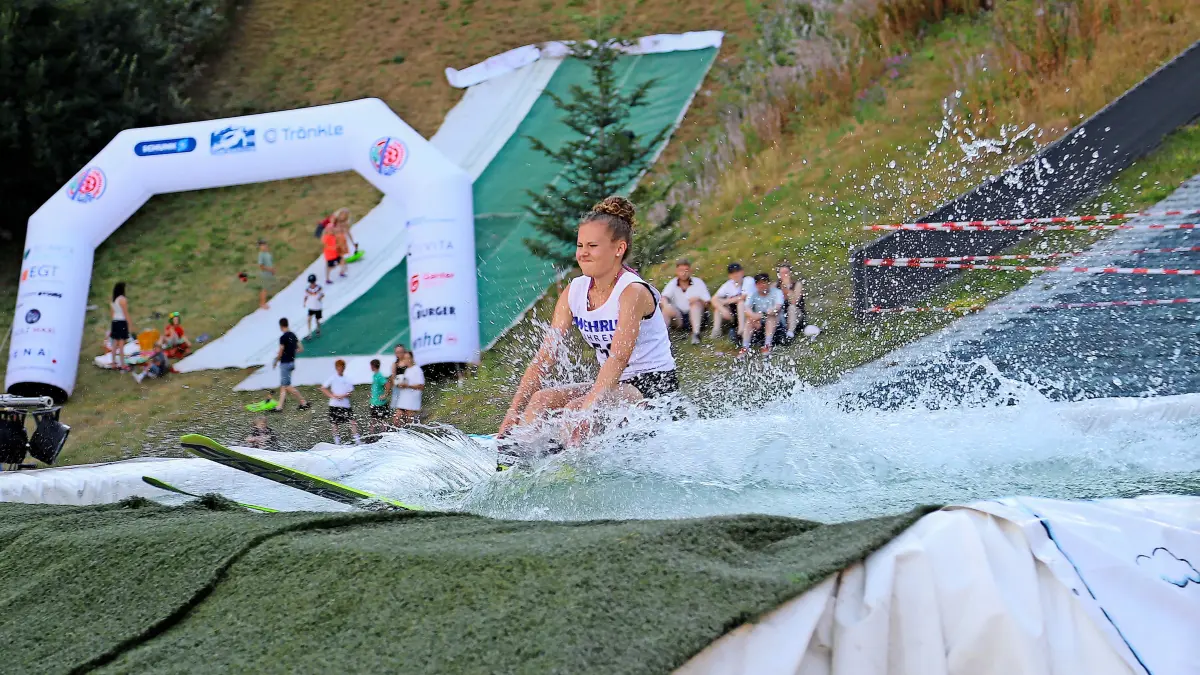 Maja Schätzle, die hier „baden geht“, wird „Best Lady“