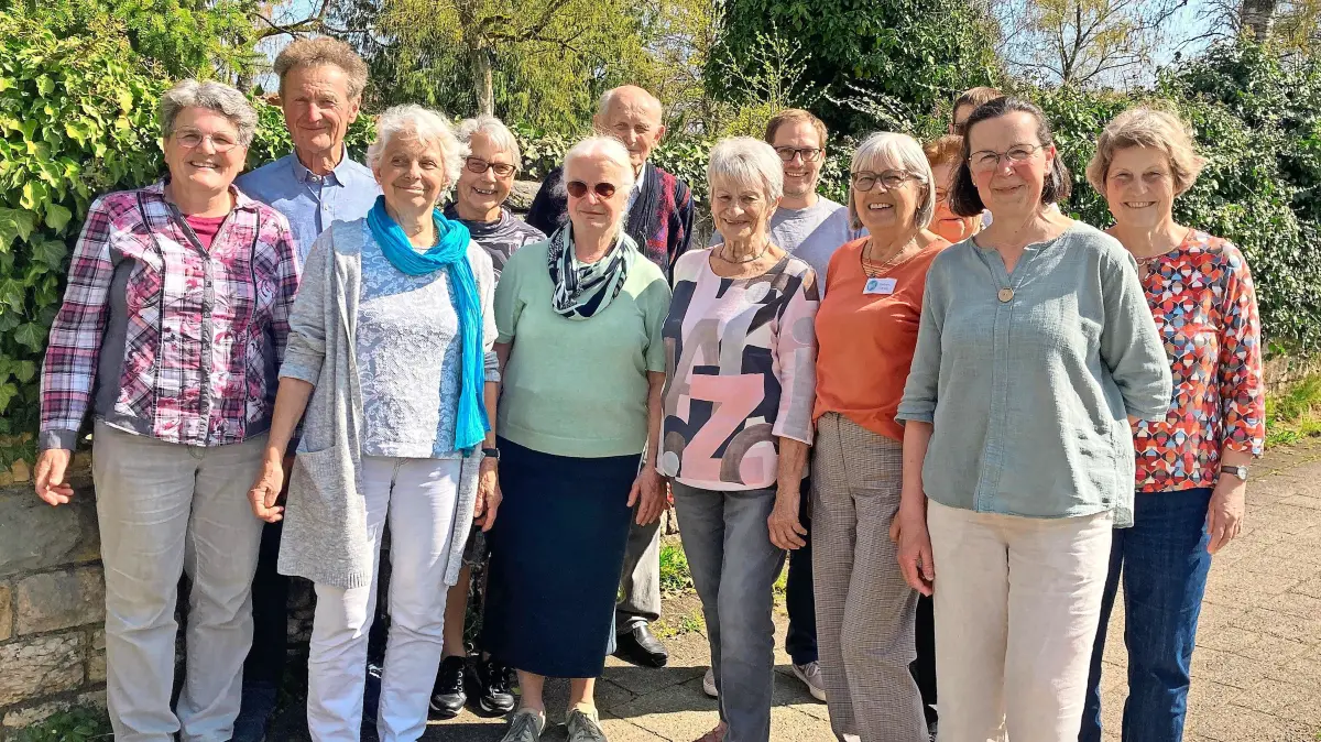 Seit Januar 2023 arbeiten die Hospizgruppen Trossingen und Heuberg zusammen unter der Leitung von Kerstin Kunke (vorne rechts).