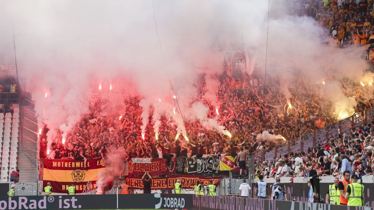 Deutschland, Fussball, UEFA Conference League, Play-offs, 2026/2027, SC Freiburg vs. Motherwell FC, 27.08.2026: Motherwell FC Fanblock , Deutschland, Fussball, UEFA Conference League, Play-offs, 2026/2027, SC Freiburg vs. Motherwell FC, 27.08.2026, Freiburg im Breisgau Europa-Park Stadion Deutschland *** Motherwell FC Fan Section, Germany, Soccer, UEFA Conference League, Playoffs, 20262027, SC Freiburg vs. Motherwell FC, August 27, 2026, Freiburg im Breisgau, Europa-Park Stadium, Germany Copyright: xGrantxHubbsx