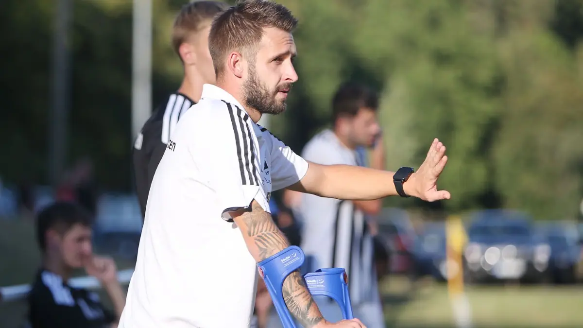 Die SG Dornstetten muss für längere Zeit auf ihren Spielertrainer Kai Totzl verzichten.