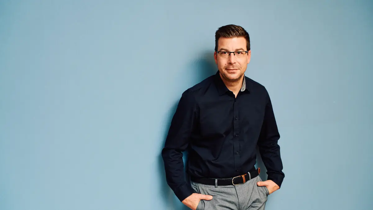 Manuel Seidt, Leiter des Eutinger Haus am Talbach, gibt Angehörigen Tipps, wie sie Älteren den Umstieg in die Kurzzeitpflege erleichtern können.