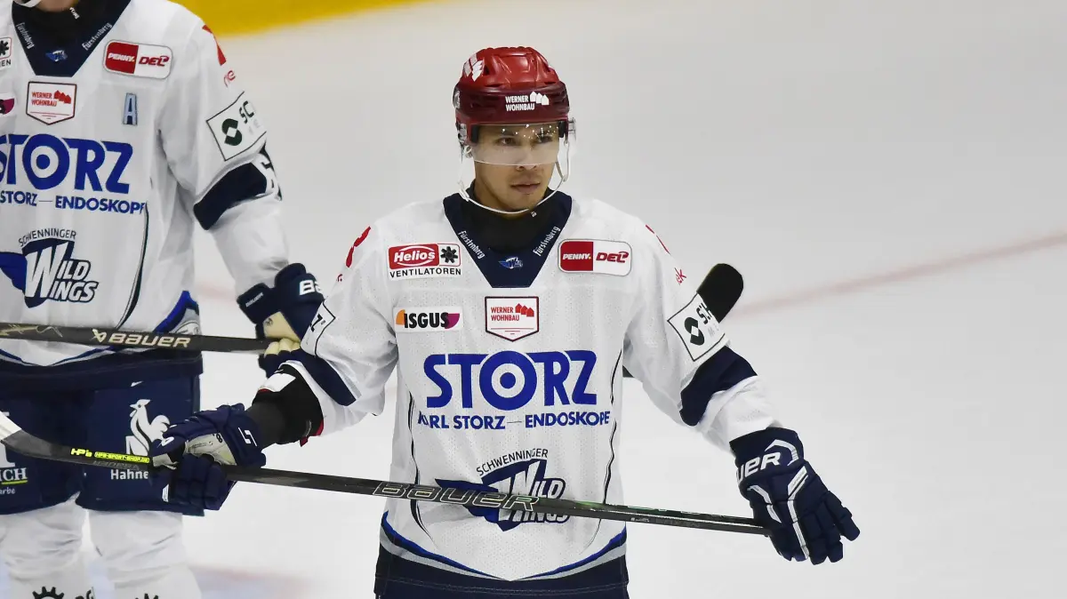 Schwenninger Wild Wings (weiss) - TPS Turku (schwarz), Austin Ortega (8) Sturm SERC Wild Wings