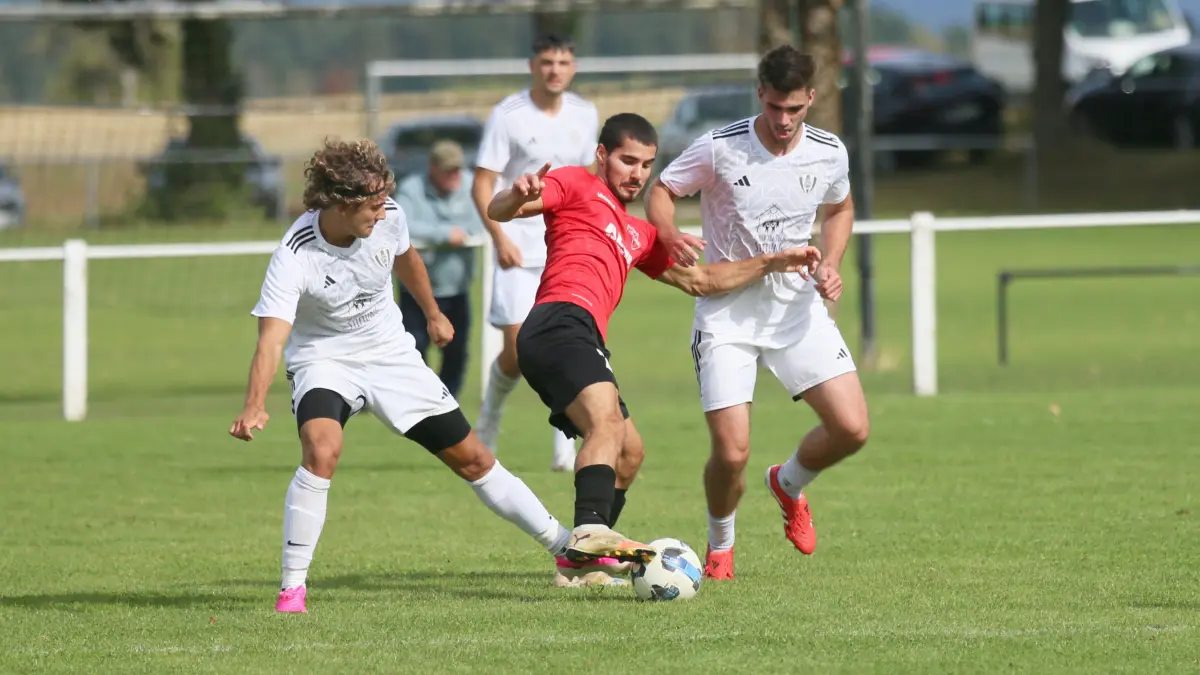 In einem umkämpften Derby setzte sich Bösingen gegen Deißlingen/Lauffen mit 3:2 durch