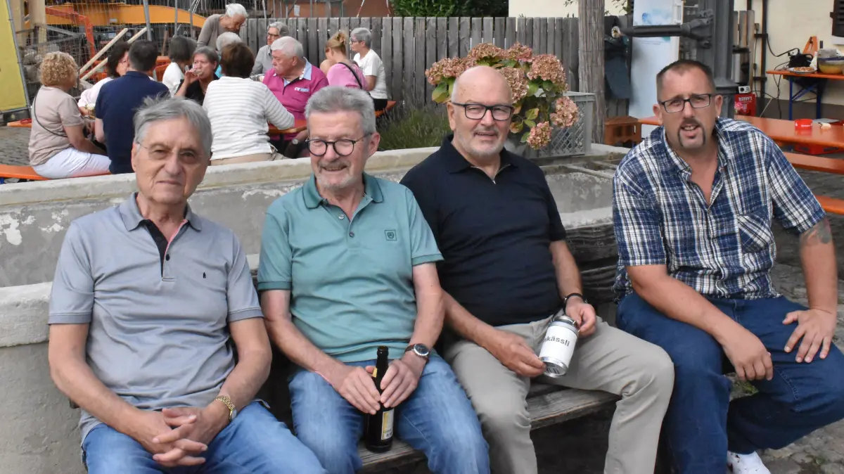 Rudolf Lacher (von links), Klaus Dieter, Marno le Moult und Christian Ofenheusle haben das Brunnenfest am Oberdorfbrunnen organisiert.