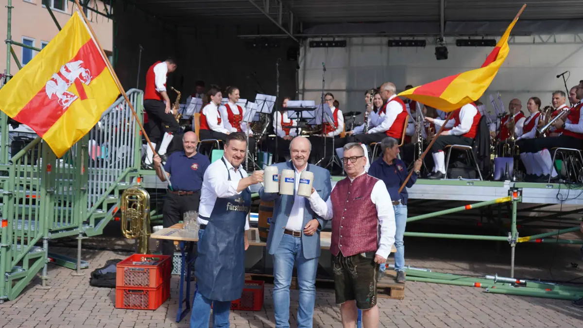 Buntes Treiben herrscht am Wochenende bei Trödlermarkt und Stadtfest in der Furtwanger Innenstadt.