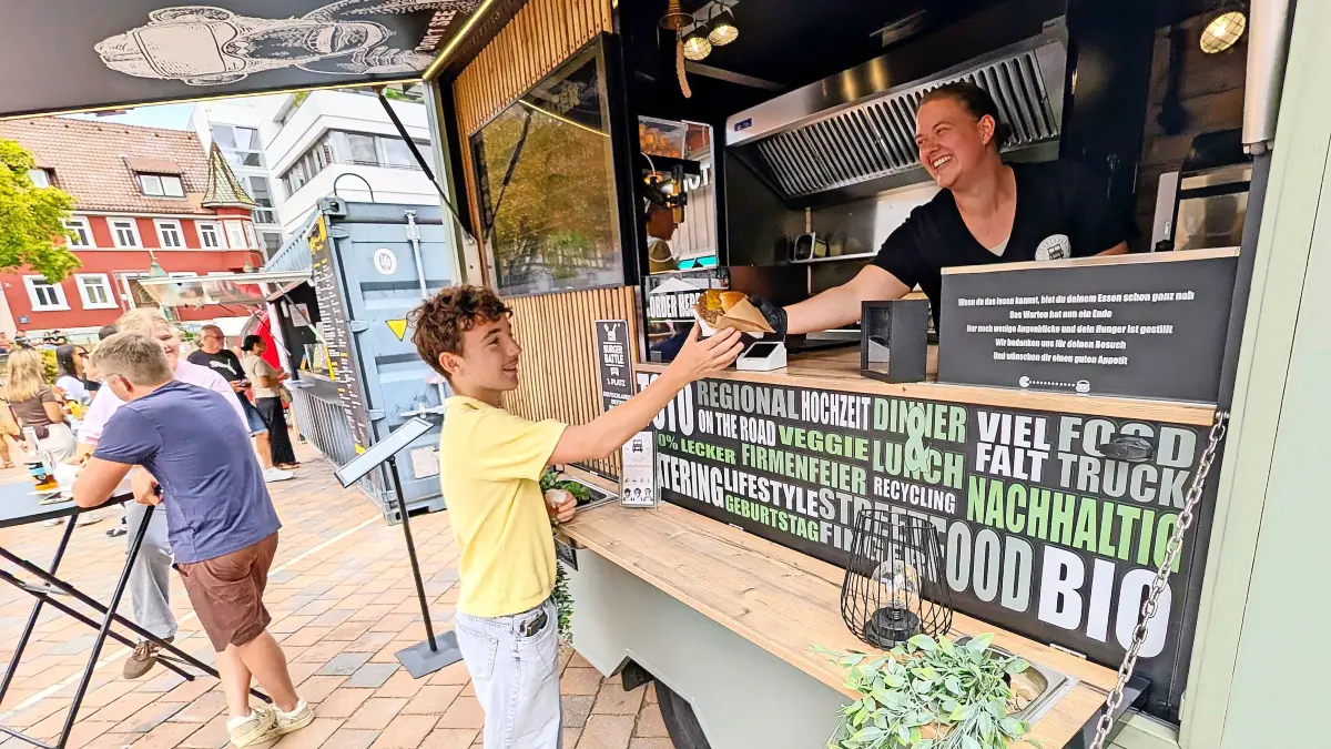 Die Smash-Burger von Catering Flohr schmeckten den Leuten besonders.