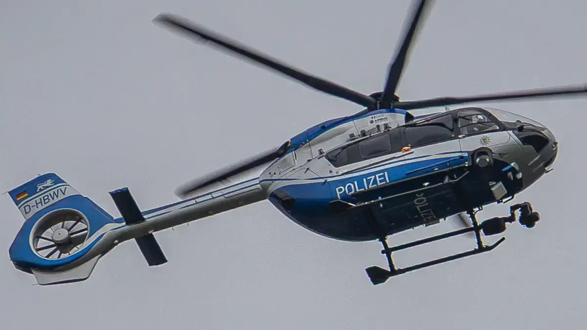 In der Nacht von Sonntag auf Montag war ein Polizeihubschrauber im Einsatz.