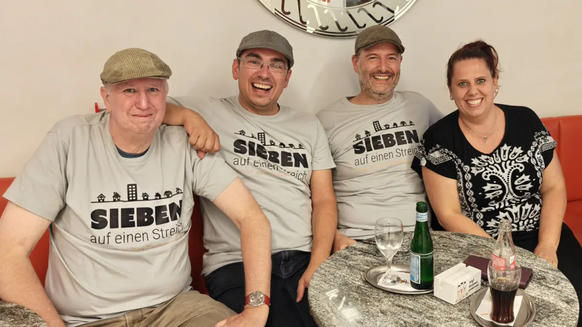 Holger Klein (von links), Giuseppe Scherer, Marc Melber und Katja Schmid bilden die Bürgerinitiative "7 auf 1 Streich".