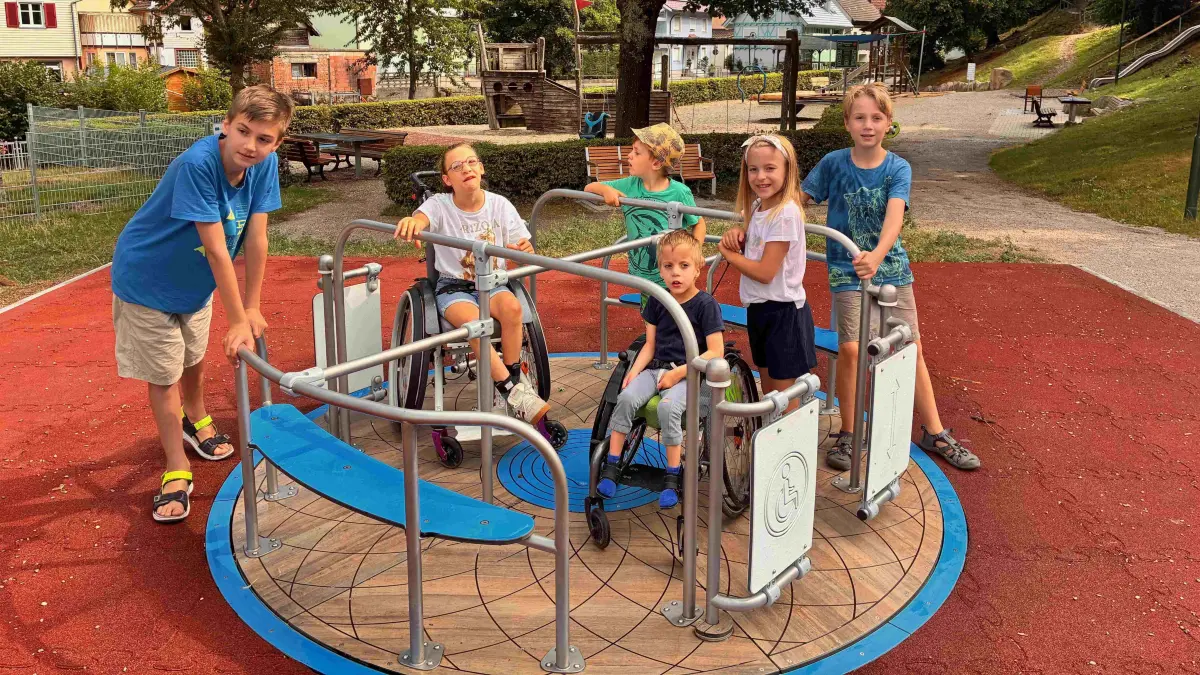 Inklusionsspielplatz Oppenau einfach barrierefrei Kinder Behinderung